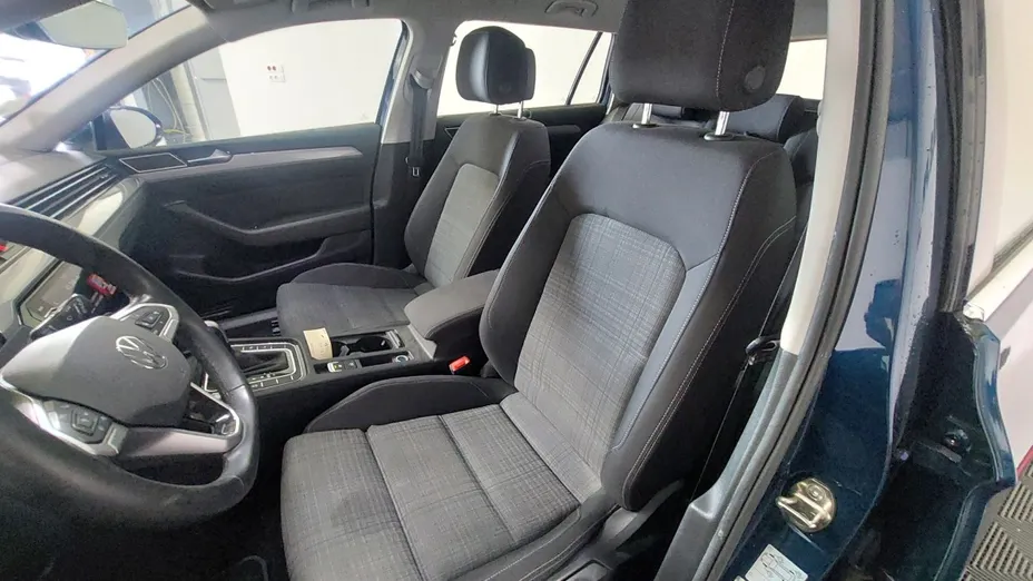 Volkswagen Passat -