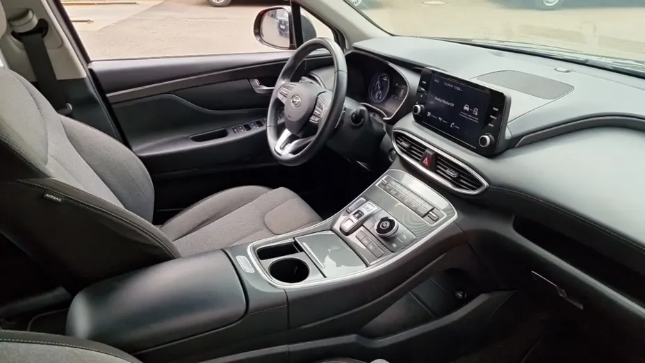 HYUNDAI Santa Fe -