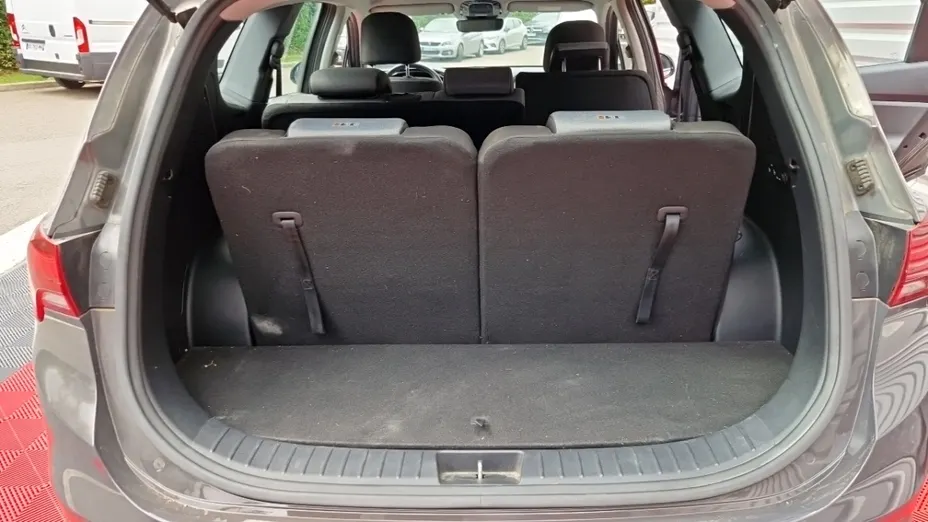HYUNDAI Santa Fe -