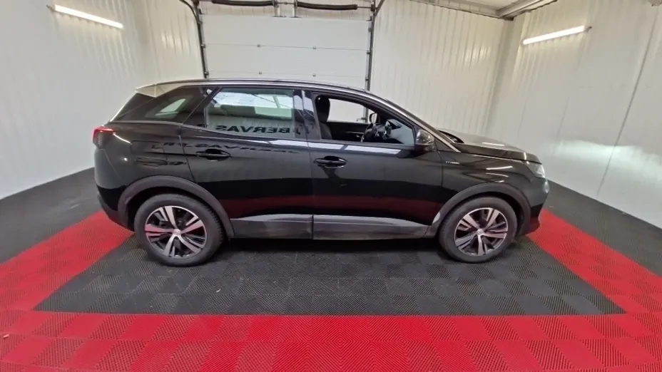 PEUGEOT 3008 -