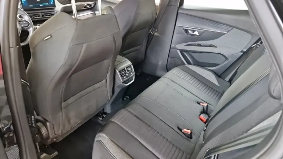 PEUGEOT 3008 -