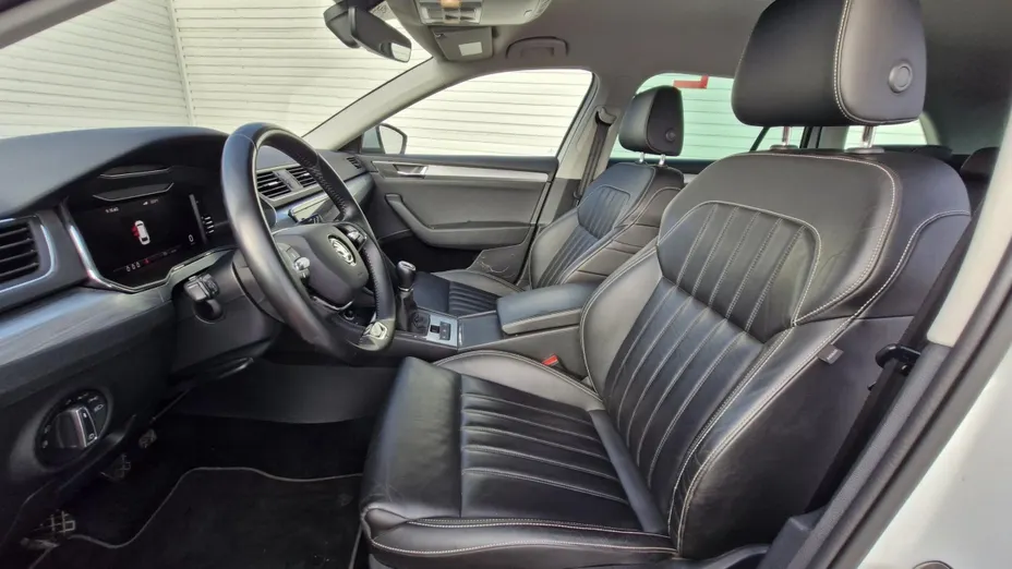 SKODA Superb -