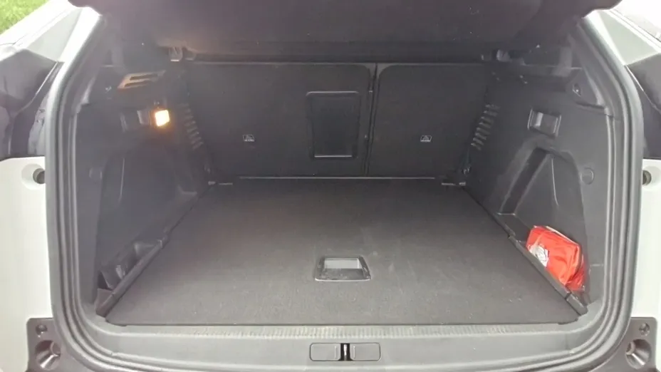 PEUGEOT 3008 -