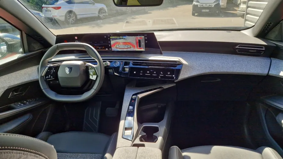 PEUGEOT 5008 -