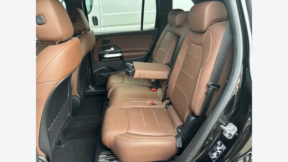MERCEDES-BENZ GLB GLB 200 AMG Line 7G-DCT