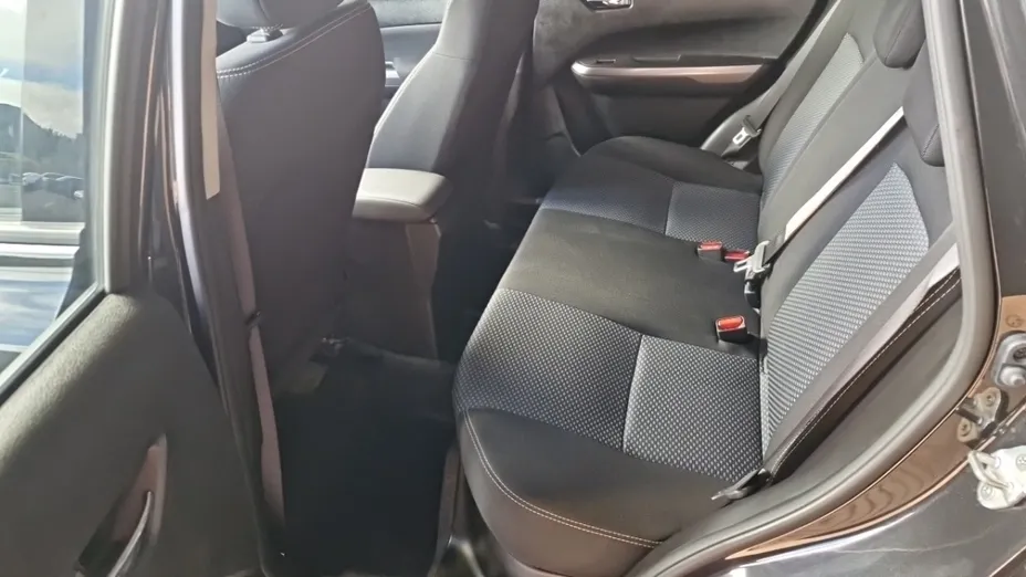 SUZUKI Vitara -