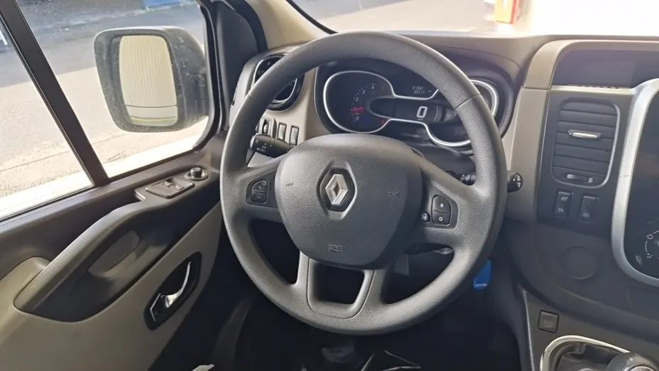 RENAULT Trafic -