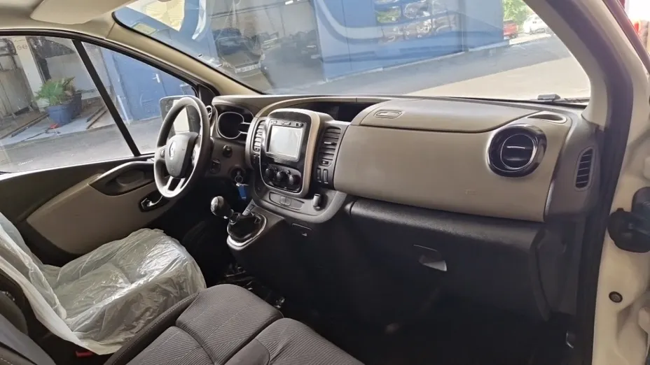 RENAULT Trafic -
