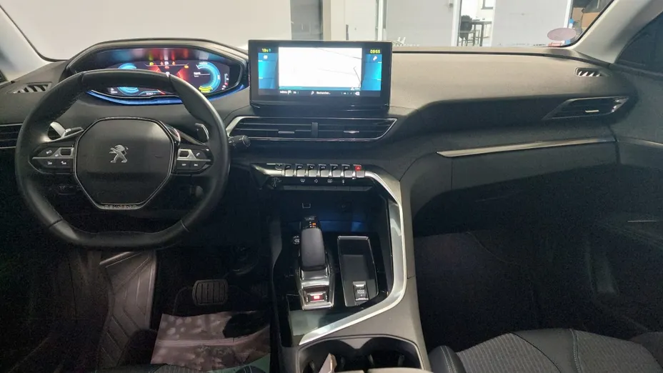 PEUGEOT 3008 -