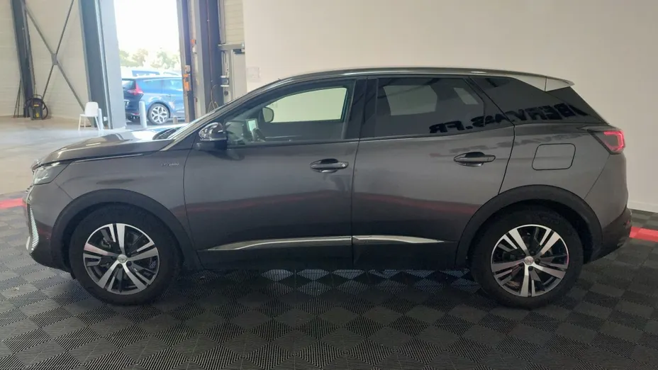PEUGEOT 3008 -