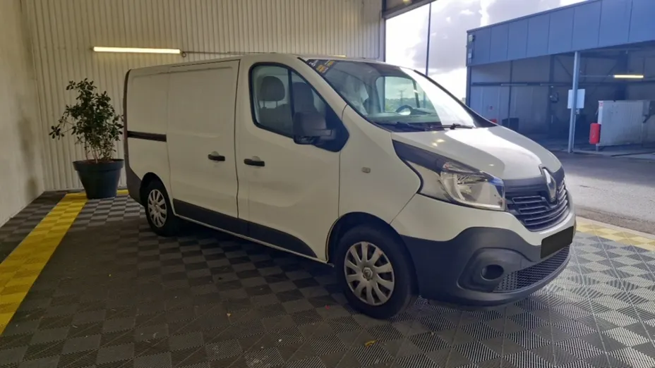 RENAULT Trafic -