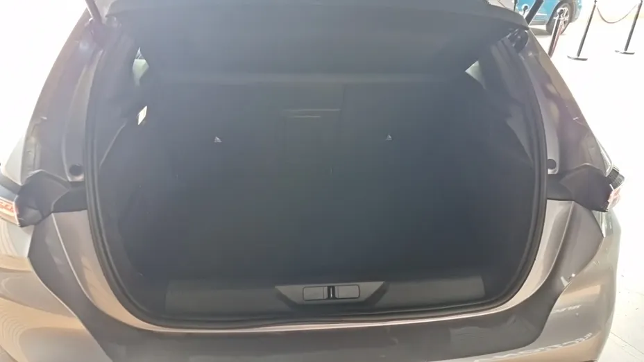 PEUGEOT 308 -