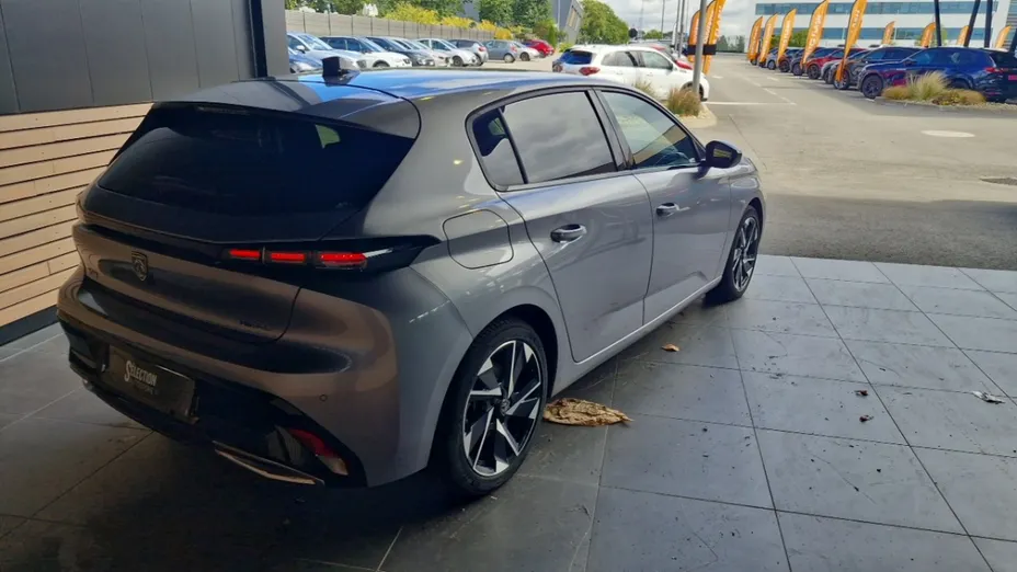 PEUGEOT 308 -