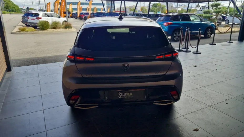 PEUGEOT 308 -