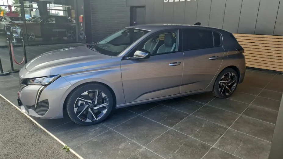 PEUGEOT 308 -