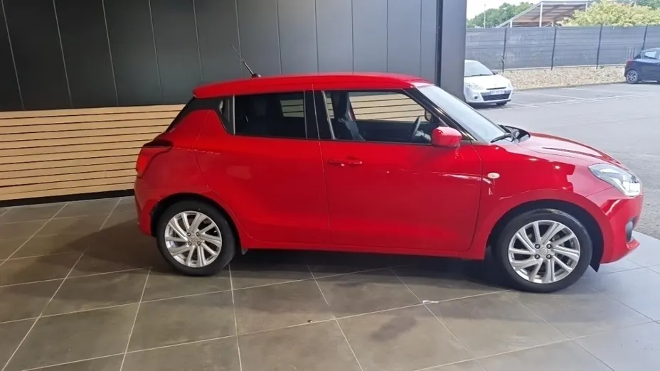 SUZUKI Swift -