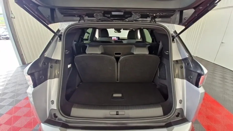 PEUGEOT 5008 -