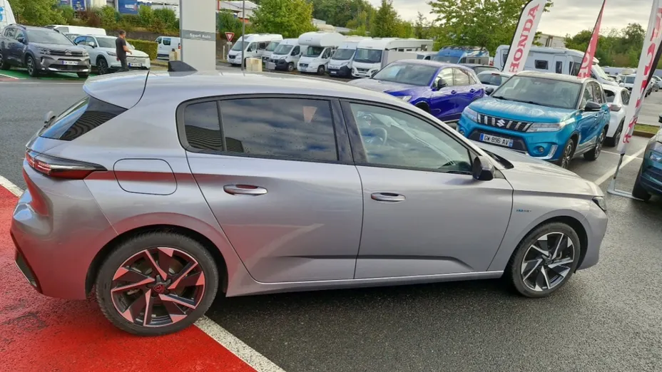 PEUGEOT 308 -