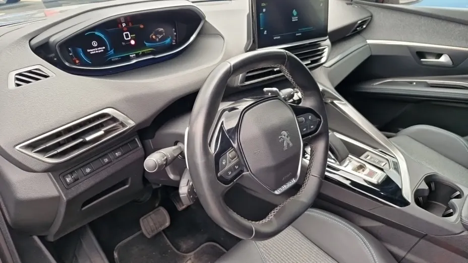 PEUGEOT 3008 -