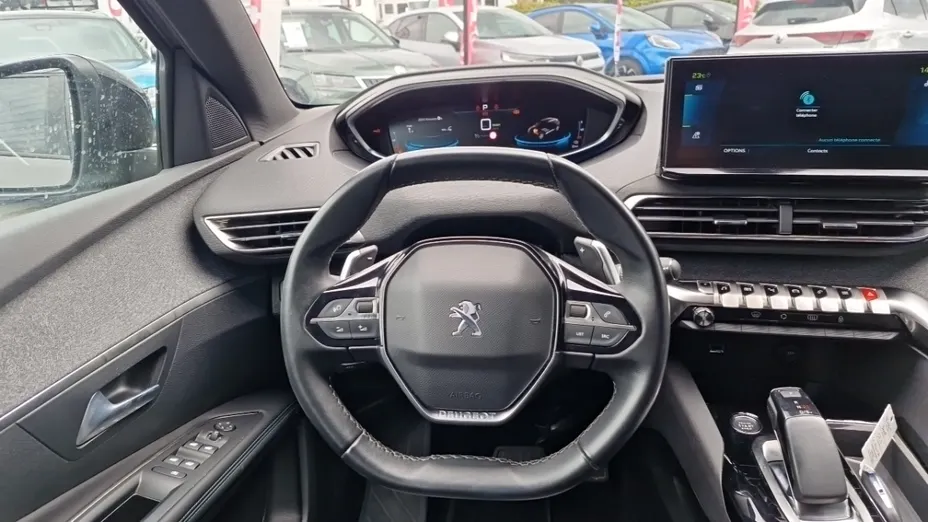 PEUGEOT 3008 -