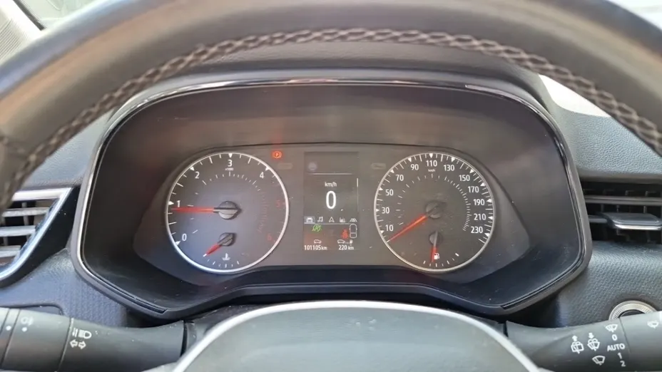 RENAULT Clio -