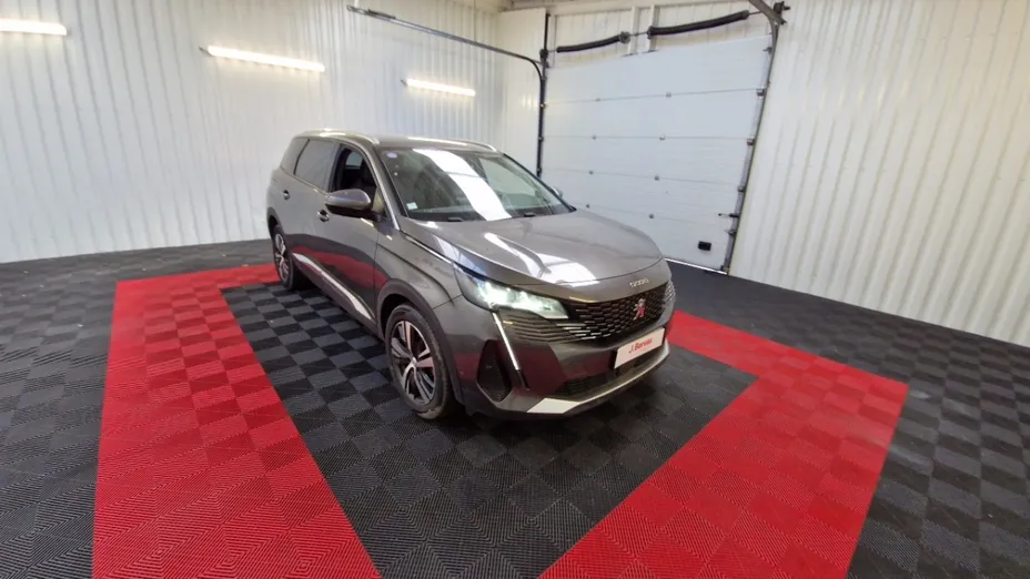 PEUGEOT 5008 -