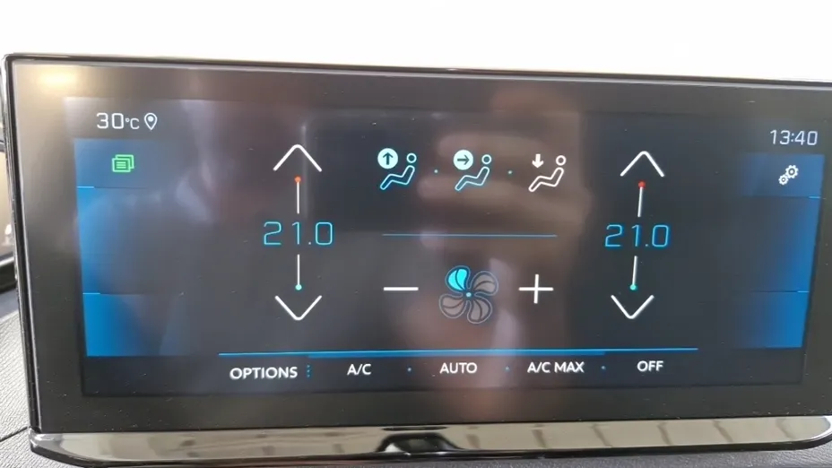 PEUGEOT 5008 -
