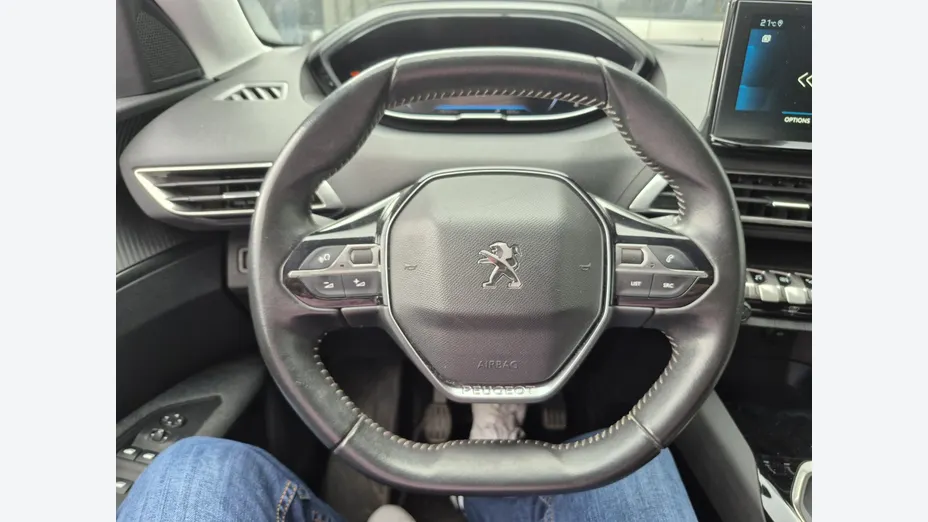 PEUGEOT 3008 -