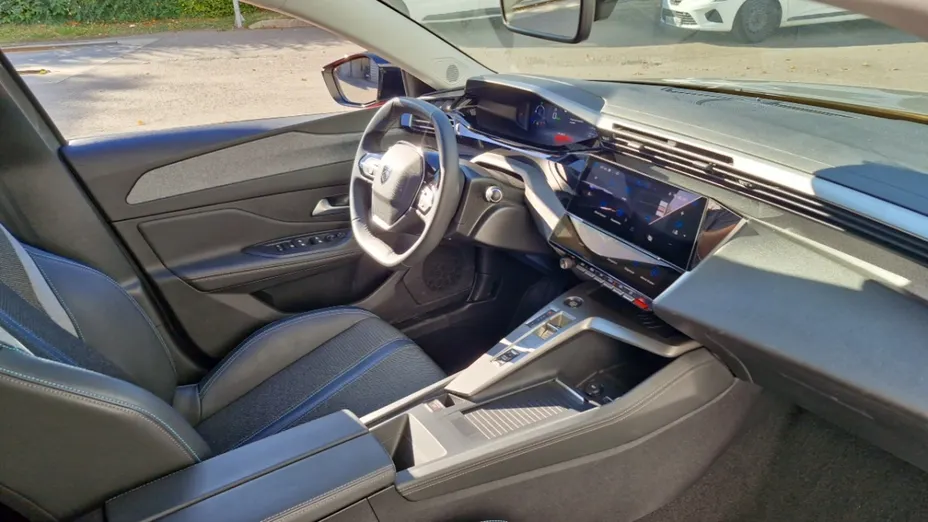PEUGEOT 308 -