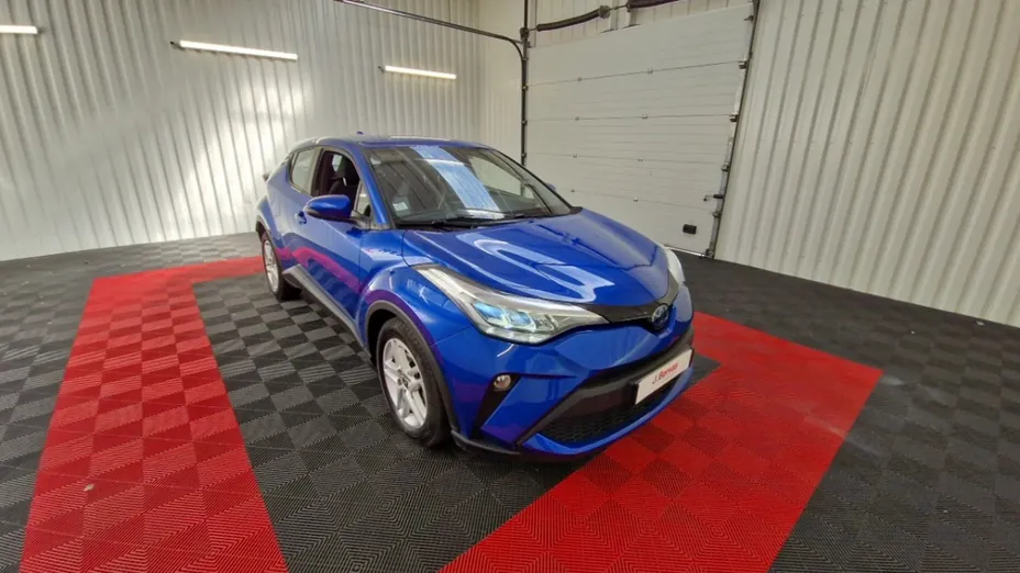 TOYOTA C-HR -