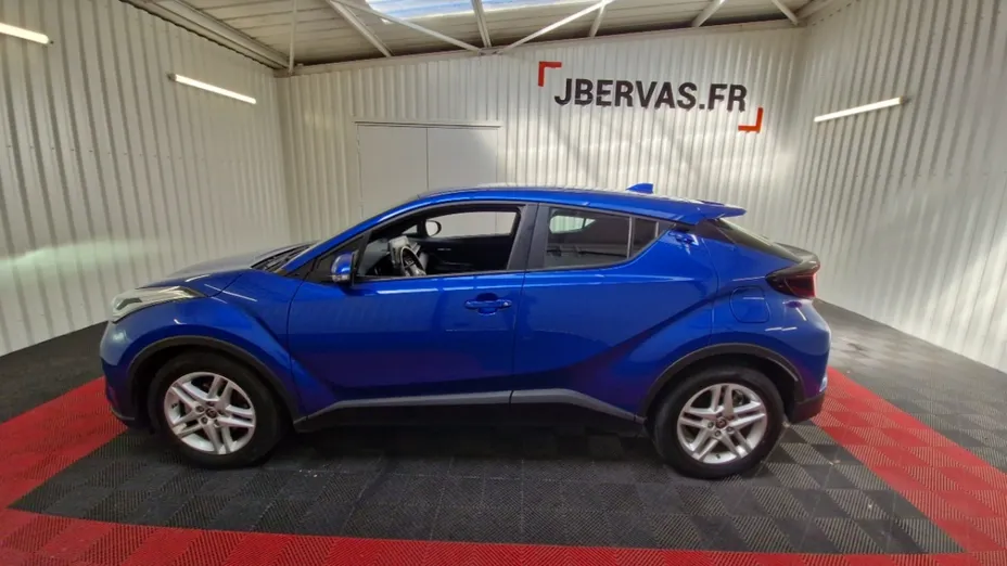 TOYOTA C-HR -
