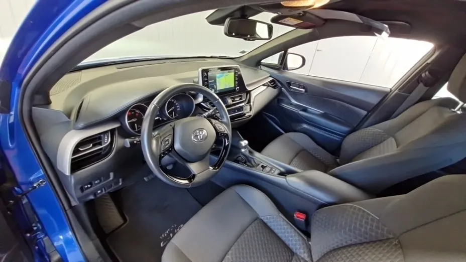 TOYOTA C-HR -
