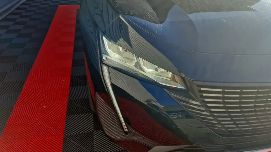 PEUGEOT 308 -