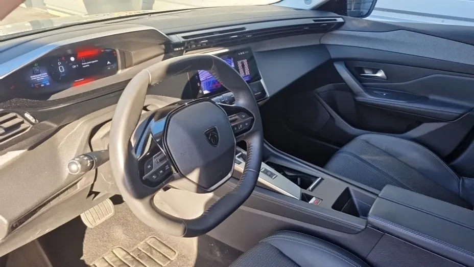 PEUGEOT 308 -