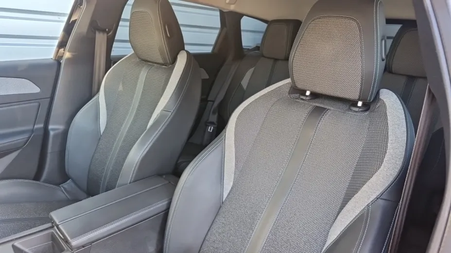 PEUGEOT 308 -