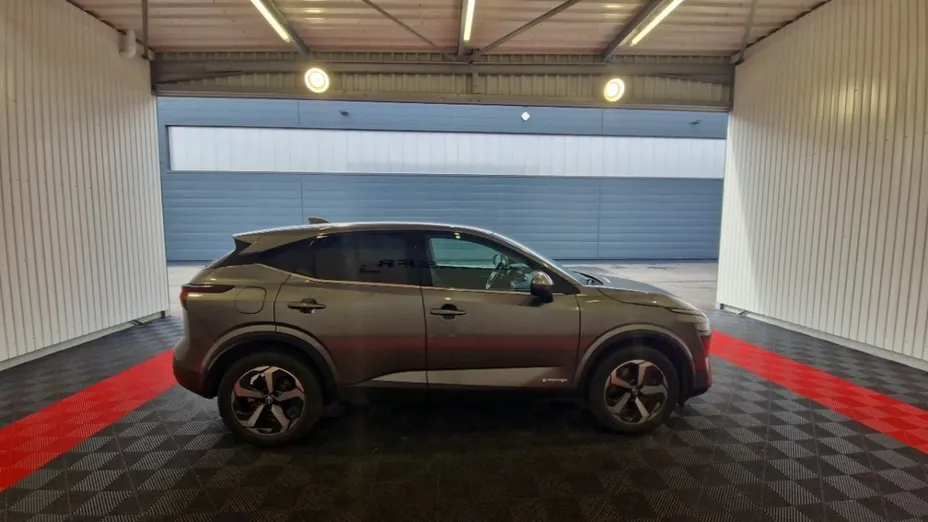NISSAN Qashqai -