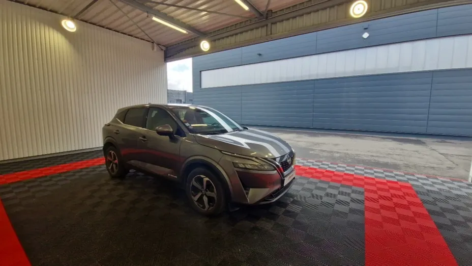 NISSAN Qashqai -
