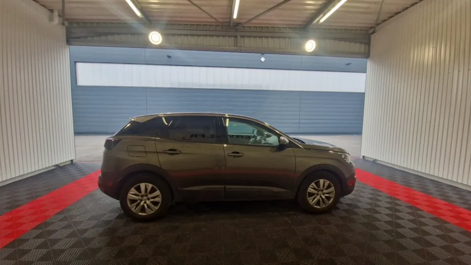 PEUGEOT 3008 -