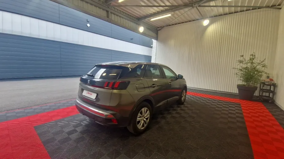 PEUGEOT 3008 -