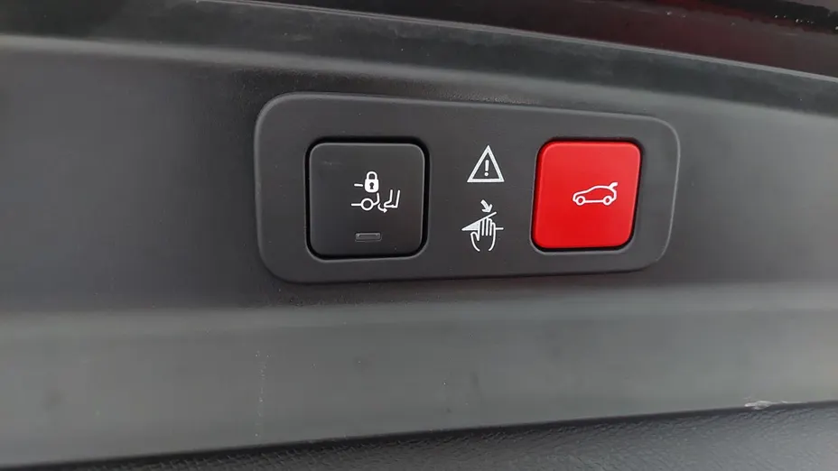 PEUGEOT 5008 -