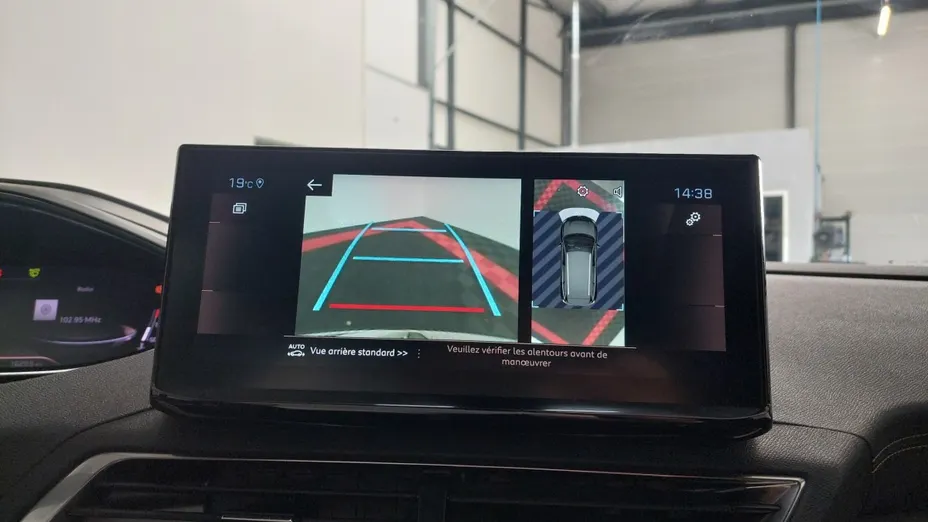 PEUGEOT 5008 -