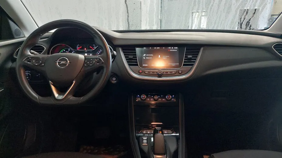 OPEL Grandland X -