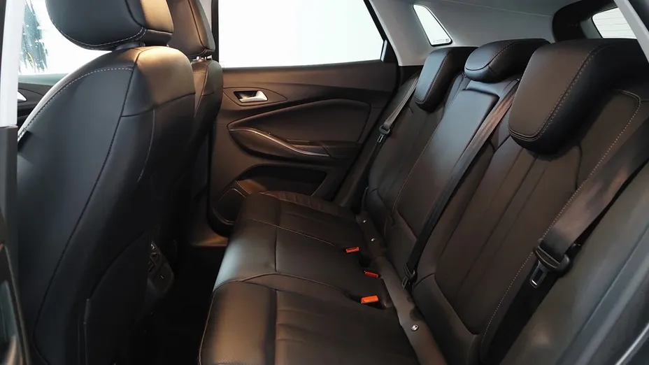 OPEL Grandland X -