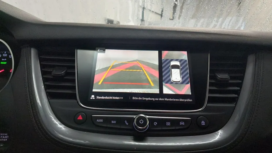 OPEL Grandland X -