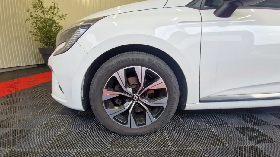 RENAULT Clio -