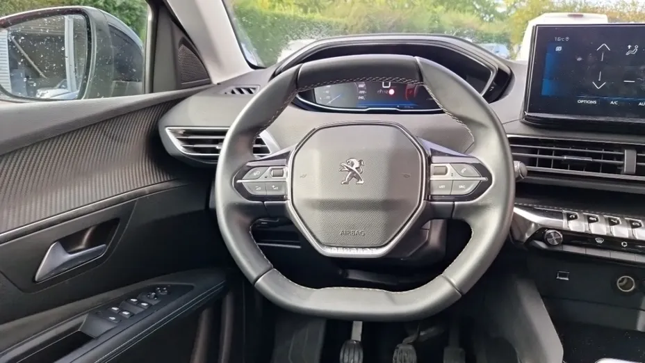 PEUGEOT 3008 -