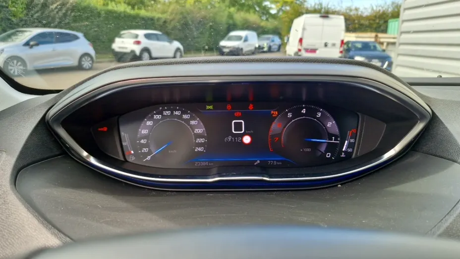 PEUGEOT 3008 -