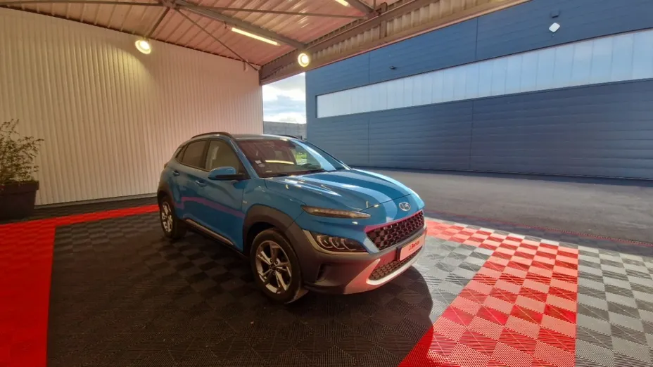 HYUNDAI Kona -