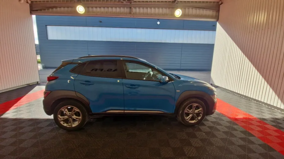HYUNDAI Kona -