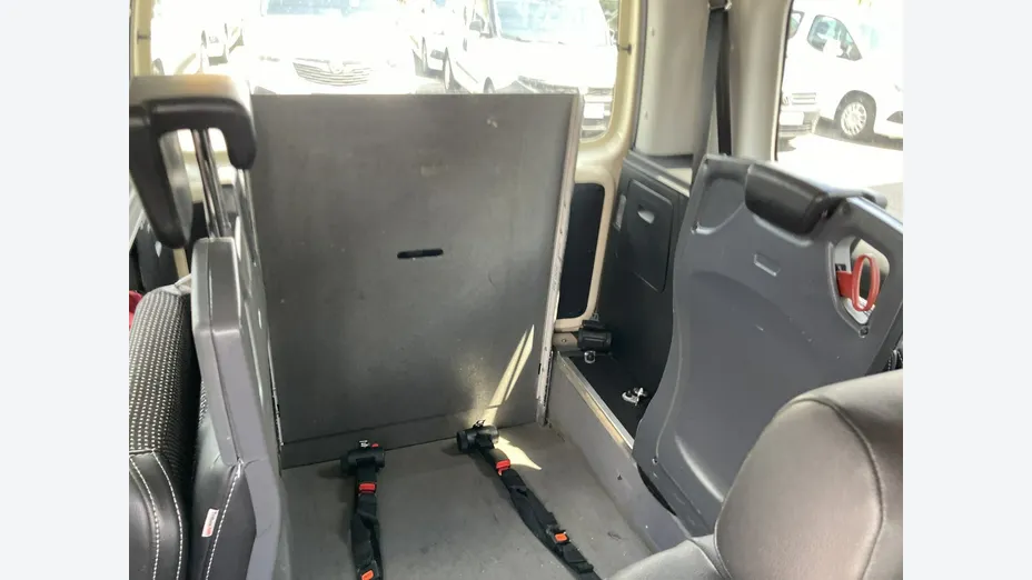 VOLKSWAGEN Caddy -